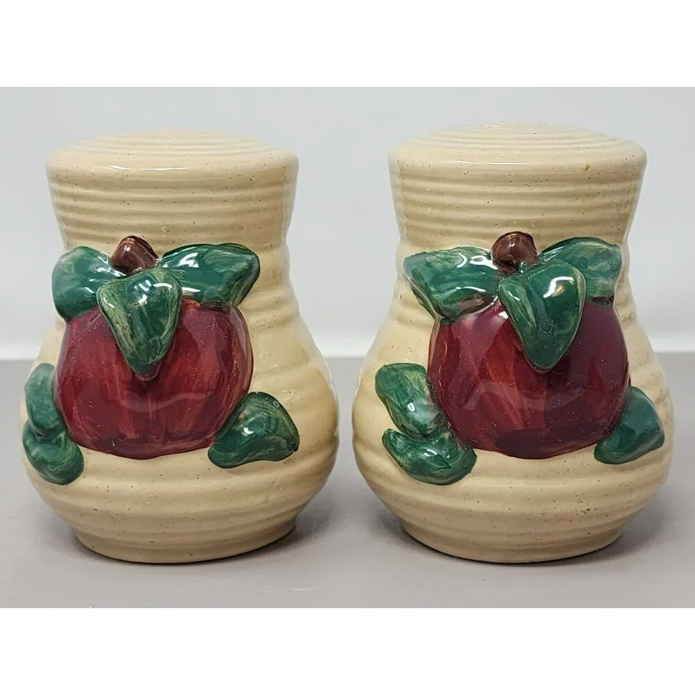 Vintage 3D Apples And Leaves Design Salt & Pepper Shakers Set Of 2 Small & Large